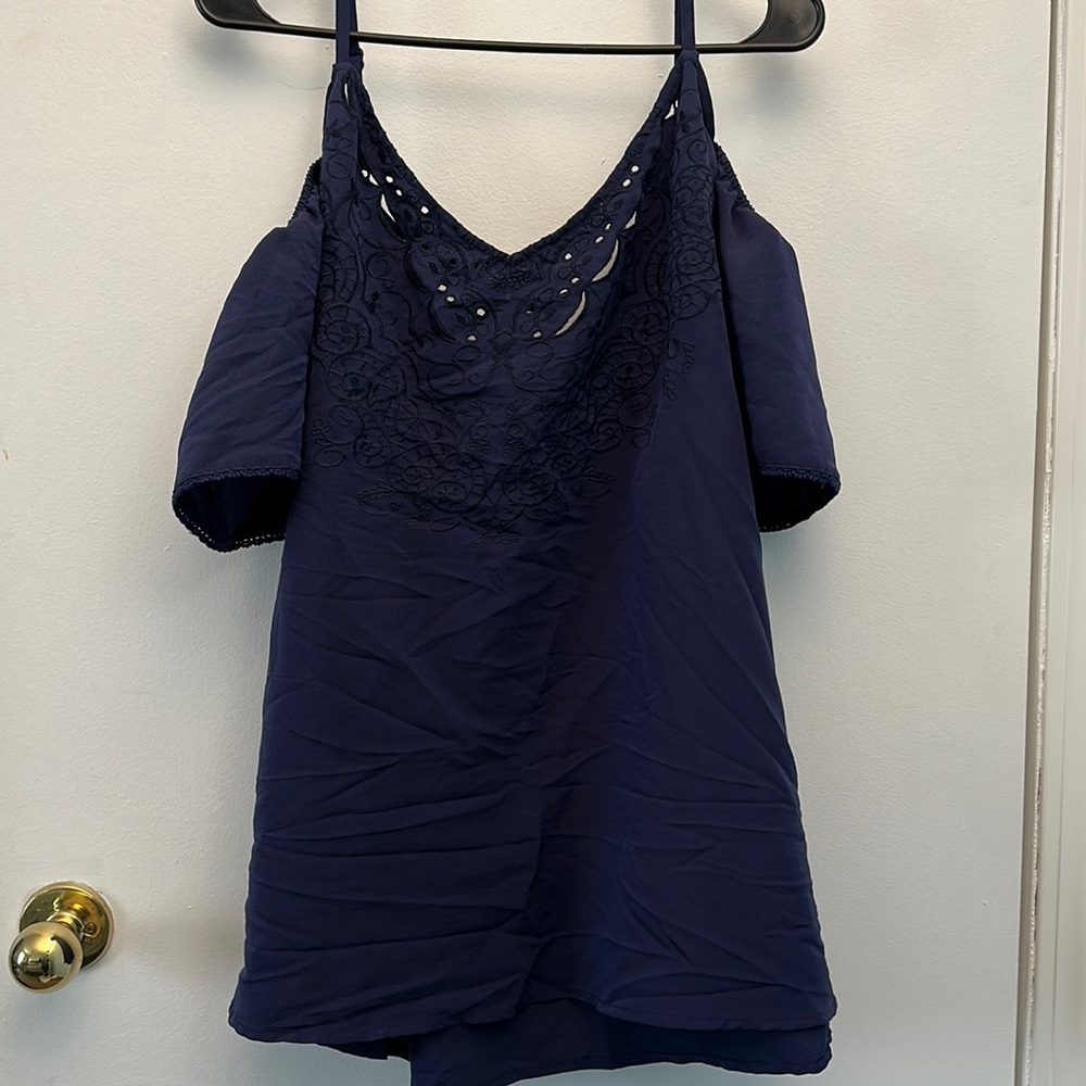 Cold shoulder navy blue top